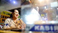 Sang pemilik, Ibu Ririn juga membenarkan bila sasa makanan di Lombok itu terkenal dengan pedasnya. Sate rembiga yang dibuatnya juga demikian. Ada rasa pedas dan agak manis. Rasa pedasnya itu dari bumbu yang dilumuri sebelum dibakar, bukan dari cocolan seperti sate kebanyakan. 