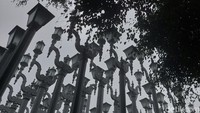 Selain itu, pilar-pilarnya juga memiliki bentuk yang unik sehingga cocok menjadi latar foto. (Wisma Putra/detikcom)