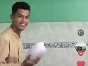 Marbut Masjid Viral Disebut Mirip Cristiano Ronaldo, Senyumnya Bikin Salfok