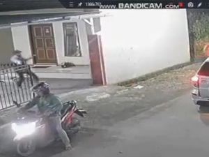 Viral Pelaku Curanmor di Jember Todongkan Pistol Setelah Gagal Mencuri