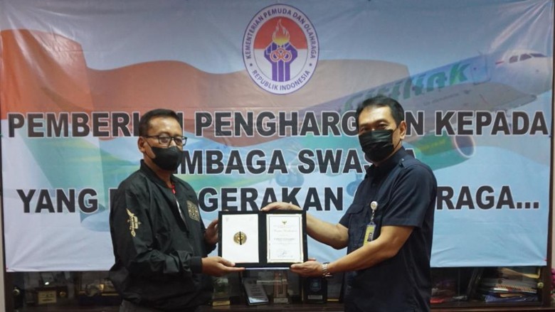 Ajak Masyarakat Berolahraga, Kemenpora Beri Penghargaan kepada Citilink Ajak Masyarakat Berolahraga, Kemenpora Beri Penghargaan kepada Citilink