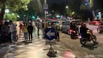 Alun-alun Suroboyo Padet Banget di Malam Natal