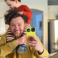 Dalam pengakuannya yang kontroversial, dia menyebut bahwa dia meminta orang berhenti untuk mendefinisikan kewanitaan dalam istilah keibuan. Menurutnya hal itu bukan bagian dari kesetaraan gender. Foto: dok. Instagram/@bennettonpurpose