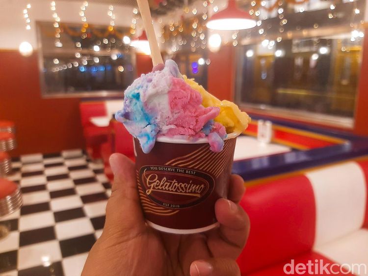 Hang Out Seru Sambil Makan Gelato hingga Cinnamon Roll di Broadway Alam Sutera