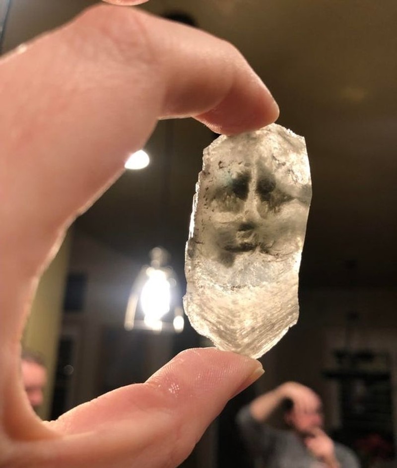 Fotoinet kumpulan benda sekitar yang punya 'wajah'