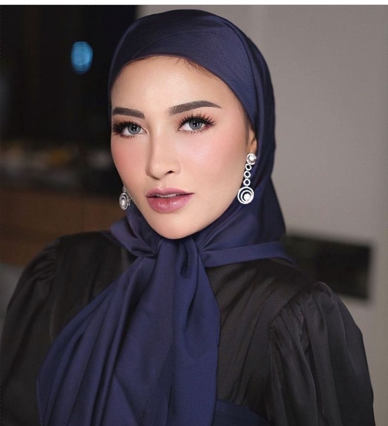 Serunya Shandy Purnamasari Saat Kulineran