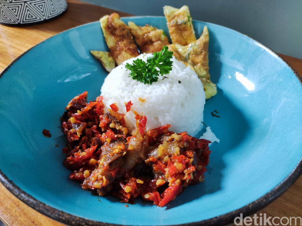 Hakuna Matata: Dori Mozarella dengan Keju Mulur di Kafe Mungil
