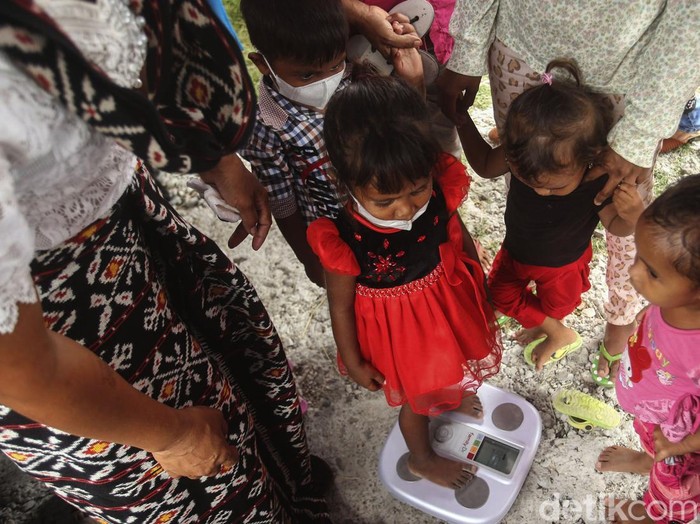 Ditengah percepatan pembangunan infrastruktur, Indonesia justru masih bergelut dengan stunting. Angka terbesar stunting berada di Nusa Tenggara Timur, begini potretnya.