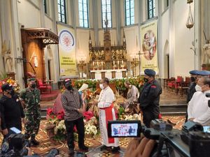 Mahfud Cek Persiapan Natal di Gereja Katedral, Beri Pesan Toleransi