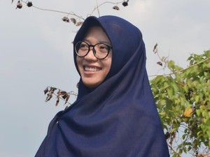 Yuk Bantu Nelly Perbaiki Pendidikan di Tengah Rob Muara Gembong Bekasi