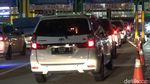 Pemudik Mulai Padati Gerbang Tol Cikampek Utama