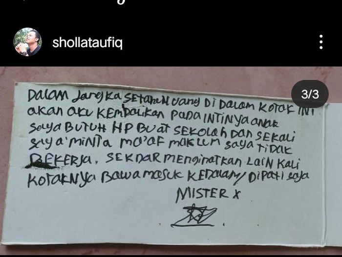 Pencuri kotak amal di Kabupaten Jepara, Jawa Tengah, terekam CCTV, Jumat (24/12/2021).