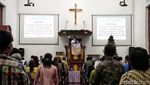 Penuh Khidmat Ibadah Malam Natal di Gereja Tertua Indonesia