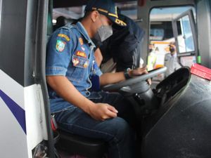 Petugas Gabungan Temukan Dua Bus Tak Laik Jalan di Terminal Jombang