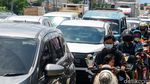 Sabar Ya, Jalan RE Martadinata Tangsel Lagi Macet