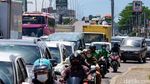 Sabar Ya, Jalan RE Martadinata Tangsel Lagi Macet