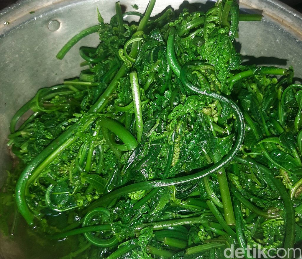 Sayur Olah-olah, makanan khas Desa Tetebatu