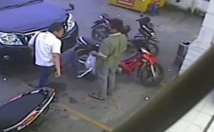 Screenshot viral pria dipukul pemobil di Medan (dok. Istimewa)