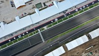 Infrastrukutr lintasan balap pun sudah tak perlu diragukan lagi. Berbagai dukungan dari Kemenparekraf agar terselenggaranya MotGP 2022 di Indonesia pun terus dilakukan dan didukung penuh.