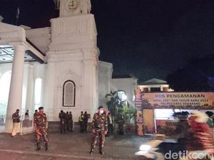 Anggota Banser Gabung Pengamanan Natal di Gereja Blenduk Semarang