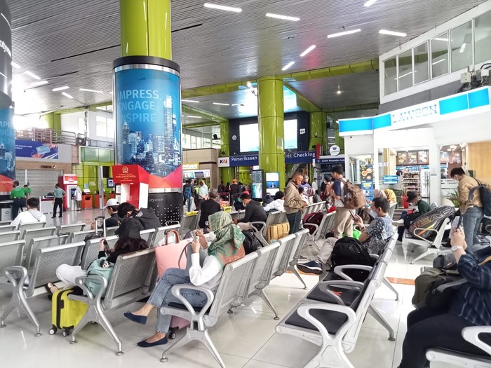 Suasana Stasiun Gambir H-1 Natal (Anggi-detikcom)