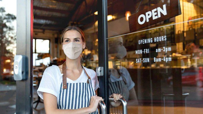 Warga Australia diminta untuk mengatur dirinya sendiri, seperti soal menggunakan masker.(Getty images)
