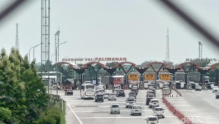 Arus lalu lintas tol Cipali pada Natal 2021 lancar