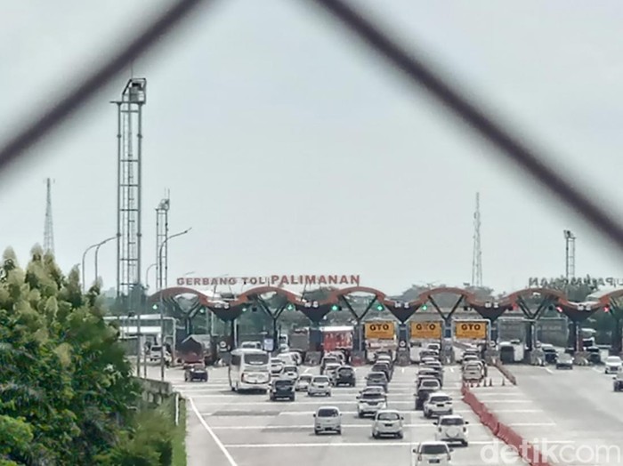 Arus lalu lintas tol Cipali pada Natal 2021 lancar