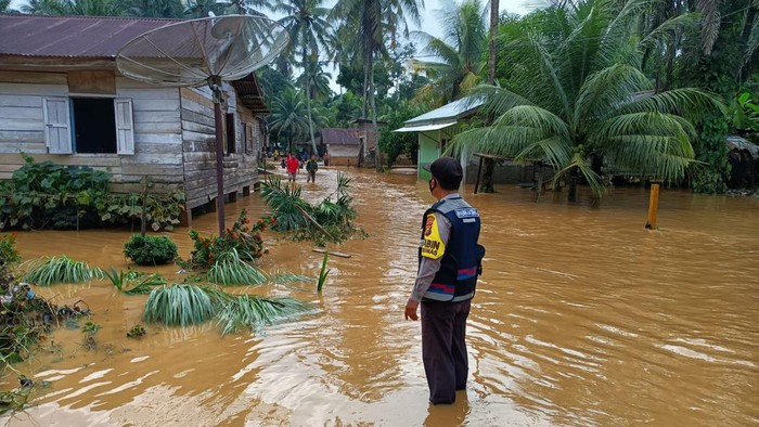 Banjir di 3 Kecamatan Rokan Hulu, Riau