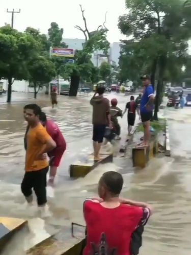 Banjir hampir menggenangi seluruh kecamatan di Palembang, Sumsel. Banjir terjadi usai hujan deras mengguyur sejak dini hari tadi. (dok Istimewa)