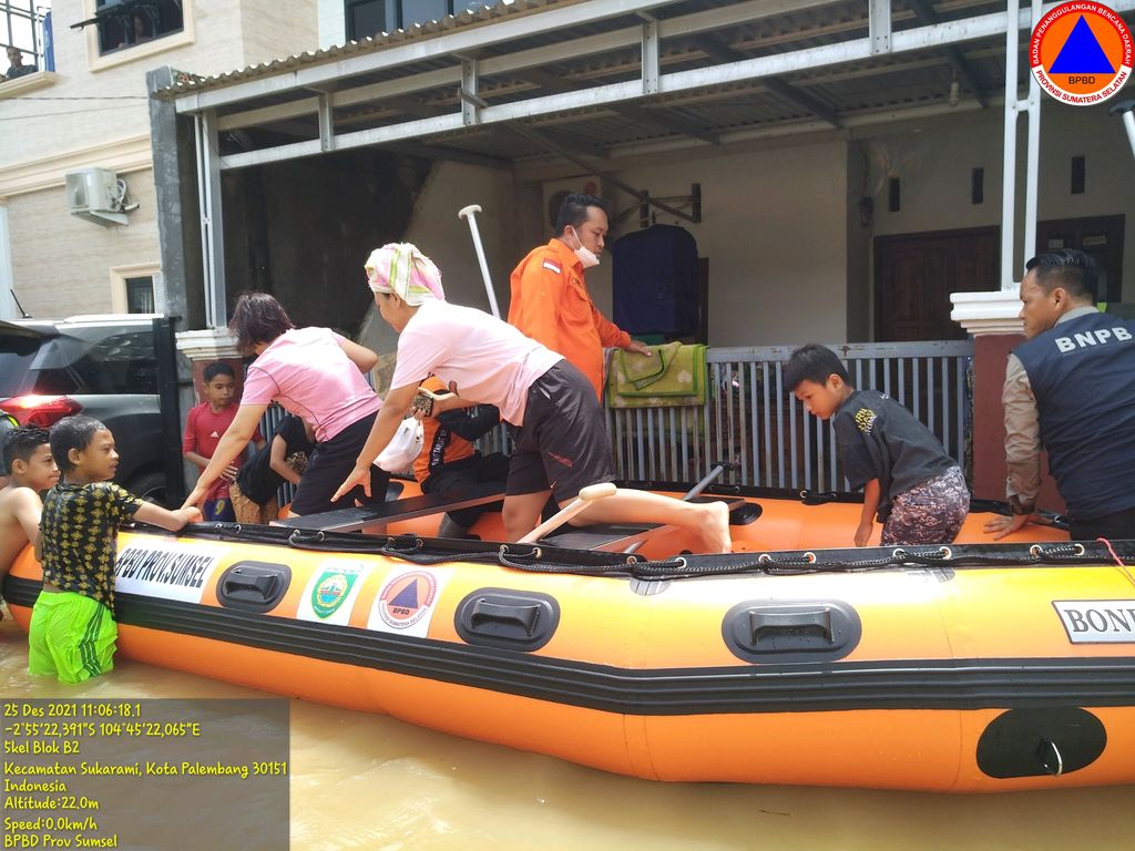 Banjir hampir menggenangi seluruh kecamatan di Palembang, Sumsel. Banjir terjadi usai hujan deras mengguyur sejak dini hari tadi. (dok Istimewa)