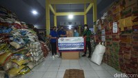 Hingga kini bantuan untuk korban erupsi Semeru terus mengalir. Bantuan itu dikirim ke posko terpusat kemudian didistribusikan secara merata.