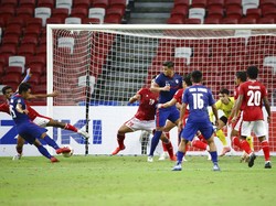 Namun, tuan rumah bisa menyamakan skor tak lama berselang, lewat Song Ui-young. Skor 1-1 bertahan hingga jeda.