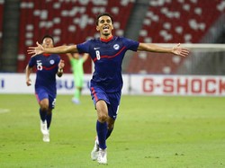 Namun, lagi-lagi Singapura bisa bikin gol usai kehilangan pemain, kali ini lewat tendangan bebas Shahdan Sulaiman. Skor menjadi 2-1.