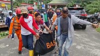Malang Dosen UIN-Wanita Hanyut Saat Banjir Landa Palembang