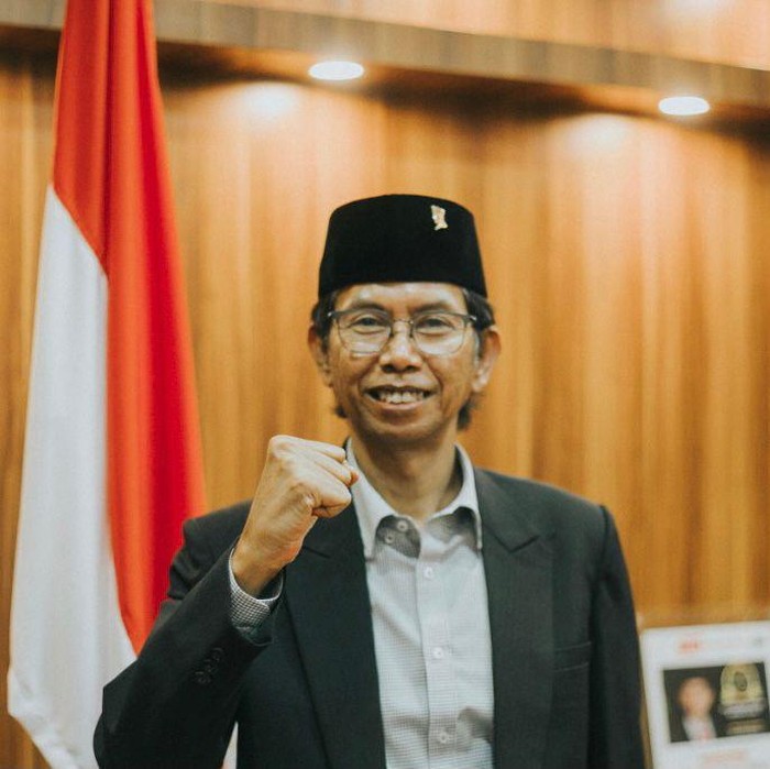 PDIP Surabaya mengajak seluruh umat Kristiani untuk bersama-sama menggerakkan persaudaraan, sebagai modal sosial untuk pulih dari pandemi COVID-19. Hal itu selaras dengan tema peringatan Natal 2021, yaitu Cinta Kasih Kristus yang Menggerakkan Persaudaraan.