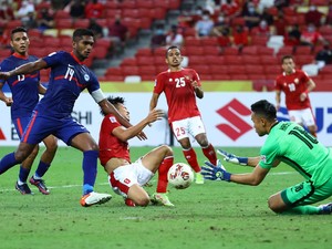 Hassan Sunny: Superman is Dead