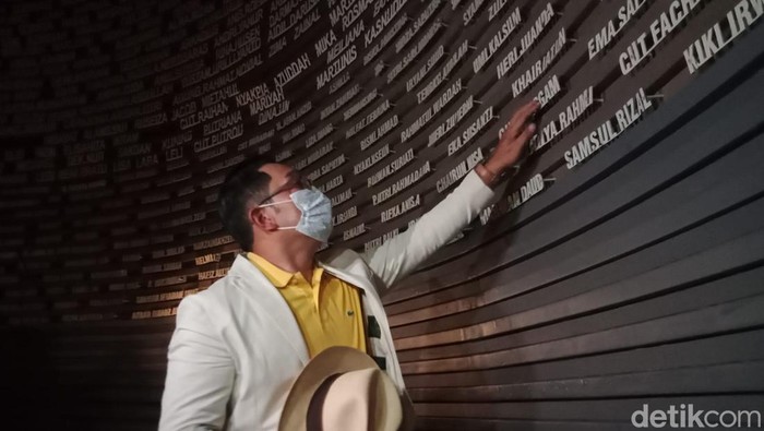 Ridwan Kamil kunjungi Museum Tsunami Aceh