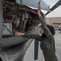 Diakui Safia ia memang sempat mengkhawatirkan keselamatannya. Aku merasa takut. Jika aku di Afghanistan, aku yakin itu akan terjadi padaku, kata wanita yang menghabiskan tiga bulan di fasilitas militer New Jersey dan berencana untuk menetap di Amerika itu. Foto: Alexander Riedel/U.S. Air Force via Stripes