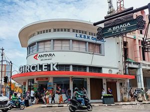 Serunya Jalan-Jalan Keliling Pusat Kota Bandung, Cobain Deh!