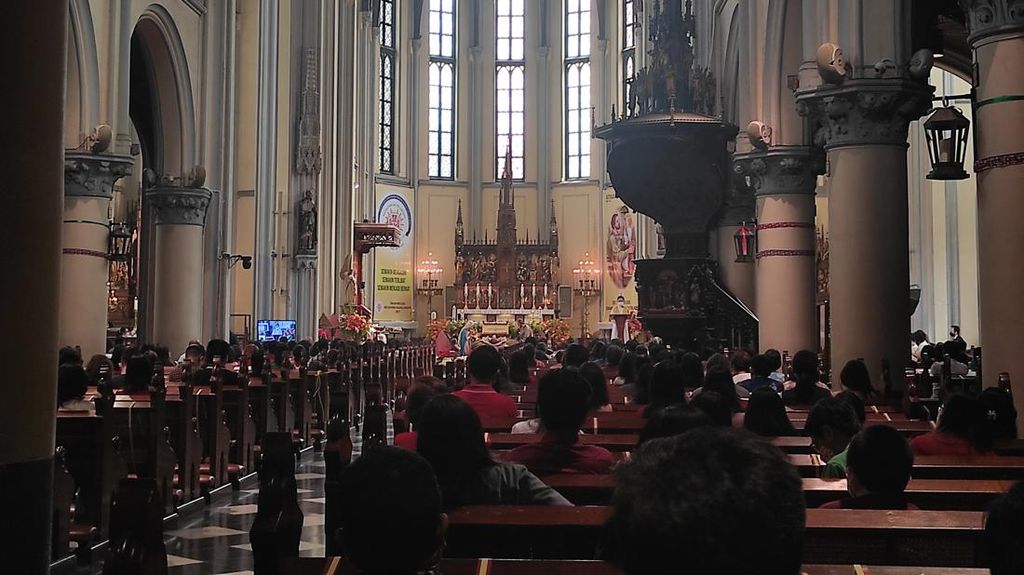 Kapasitas Misa Natal di Katedral Jakarta Naik, Begini Suasananya