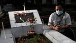 Suasana Ziarah Umat Nasrani di Makam Keturunan Portugis