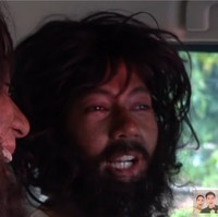 Baim Wong dan Paula VerhoevenBaim Wong beberapa kali membuat konten pura-pura jadi gelandangan. Ia didandani makeup artist yang biasa bekerja untuk produk film agar tampil seperti gembel. Dengan rambut dan janggut palsu, wajah Baim juga dibuat kotor untuk meyakinkan orang. Ia pun pernah mengajak sang istri cantiknya yang seorang model untuk sama-sama jadi orang gila.Foto: YouTube