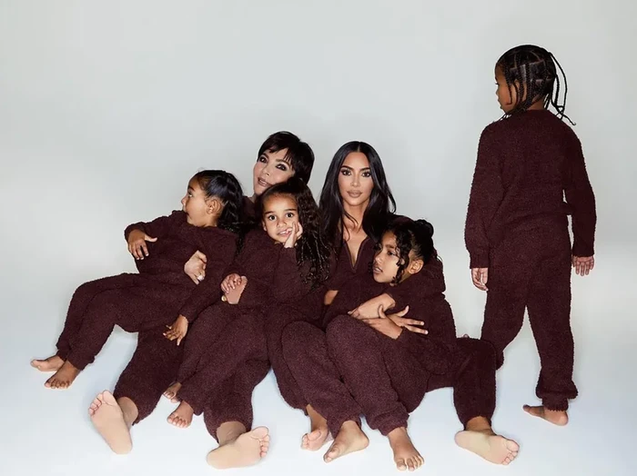 Foto Natal Kim Kardashian Foto Natal Kim Kardashian.