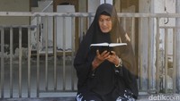 Usai kejadian itu, Bundiyah tinggal di beberapa titik pengungsian selama beberapa bulan. Tetapi kemudian ia kembali ke rumahnya di Lampulo, seiring dengan program bantuan pembangunan rumah dari pemerintah dan NGO. Yudha Maulana/detikcom