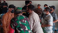 Kepala UPT Pengelolaan Pemakaman Wilayah III Distaru Kota Bandung Sumpena mengatakan, hasil mediasi ini akan disampaikan kepada Kepala Distaru Kota Bandung. Empat orang perwakilan PHL, akan diajak kembali melakukan mediasi dengan Kepala Distaru, Selasa (28/12/2021) mendatang.