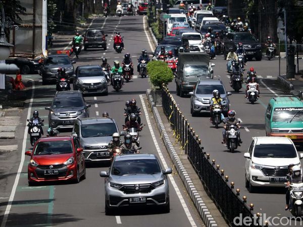 Lalu Lintas di Bandung Ramai saat Libur Nataru