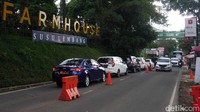 Berdasarkan analisa dan evaluasi jajaran Satlantas Polres Cimahi, selama akhir pekan yang bertepatan dengan libur Natal ada peningkatan 30 persen volume kendaraan.