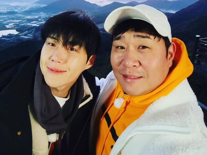 Moon Se Yoon dan Kim Seon Ho Moon Se Yoon dan Kim Seon Ho