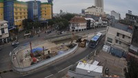 Candrian mengungkapkan, penutupan rel tersebut agar jalan di wilayah tersebut bisa sejajar dan rel tidak timbul ke atas aspal. Trem di Jakarta ada sejak tahun 1950an dan berakhir pada 1962. Nah pada periode tahun 50an trem diakuisisi oleh PPD dan menjadi kendaraan, bus dan lain-lain. Candrian mengungkapkan, penutupan rel tersebut agar jalan di wilayah tersebut bisa sejajar dan rel tidak timbul ke atas aspal. Trem di Jakarta ada sejak tahun 1950an dan berakhir pada 1962. Nah pada periode tahun 50an trem diakuisisi oleh PPD dan menjadi kendaraan, bus dan lain-lain.